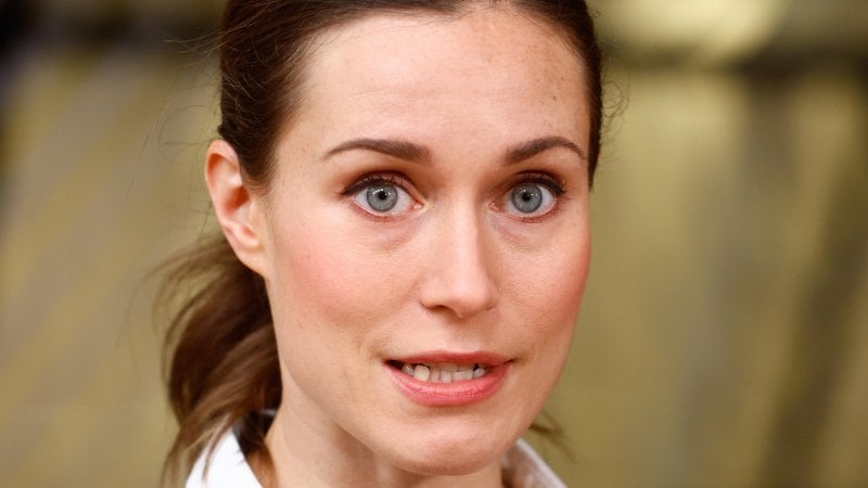 L'insensato amore della sinistra per Sanna Marin che alza muri, spende per armarsi e contrasta il Recovery